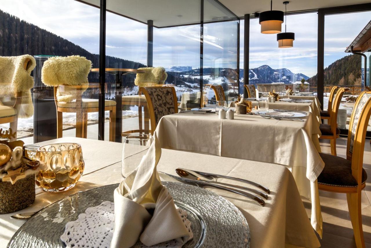 Hotel Fanes Selva di Val Gardena Esterno foto