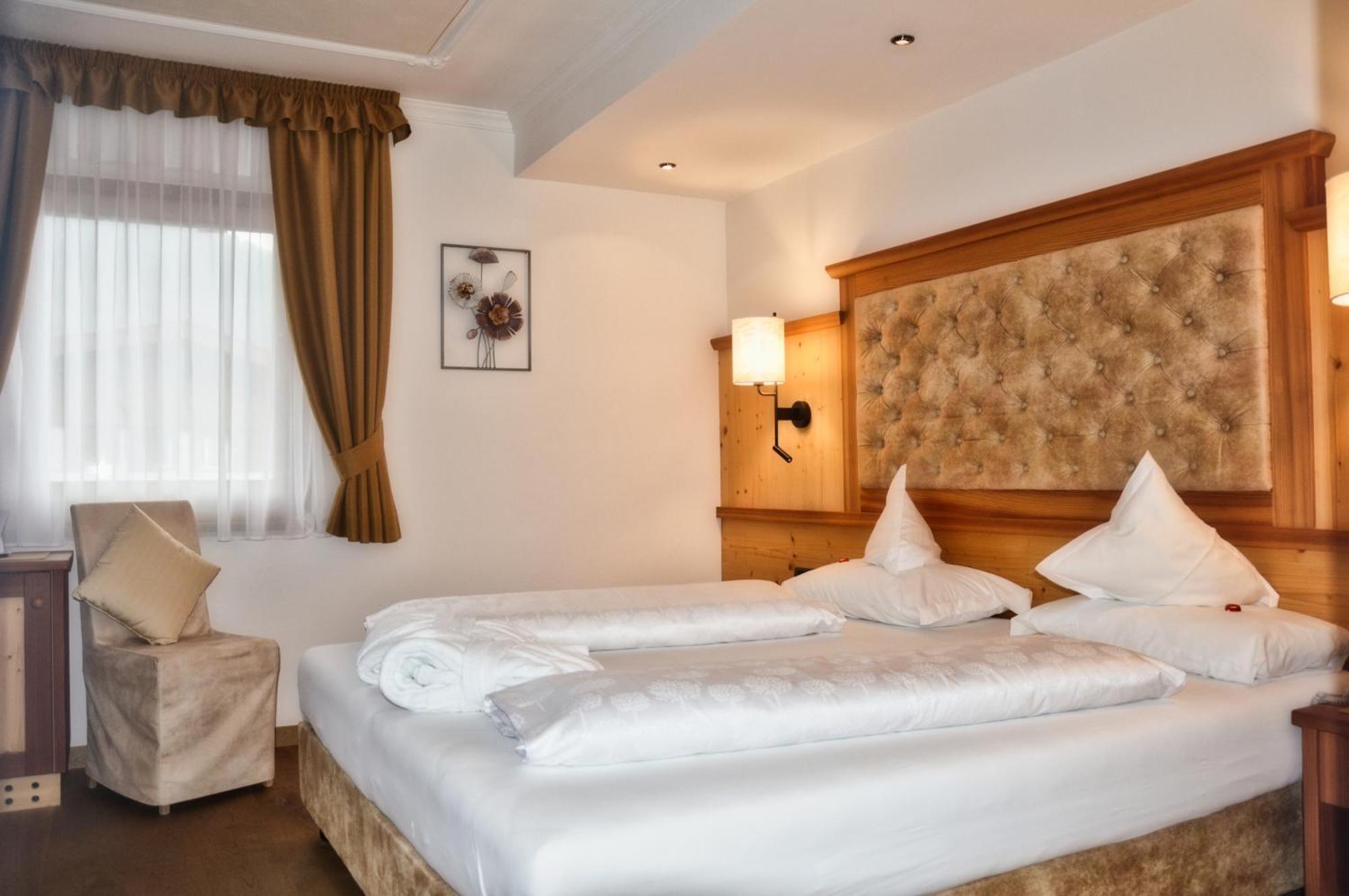 Hotel Fanes Selva di Val Gardena Esterno foto