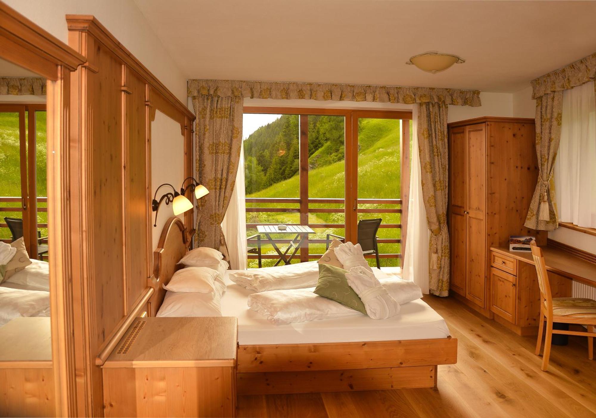 Hotel Fanes Selva di Val Gardena Esterno foto