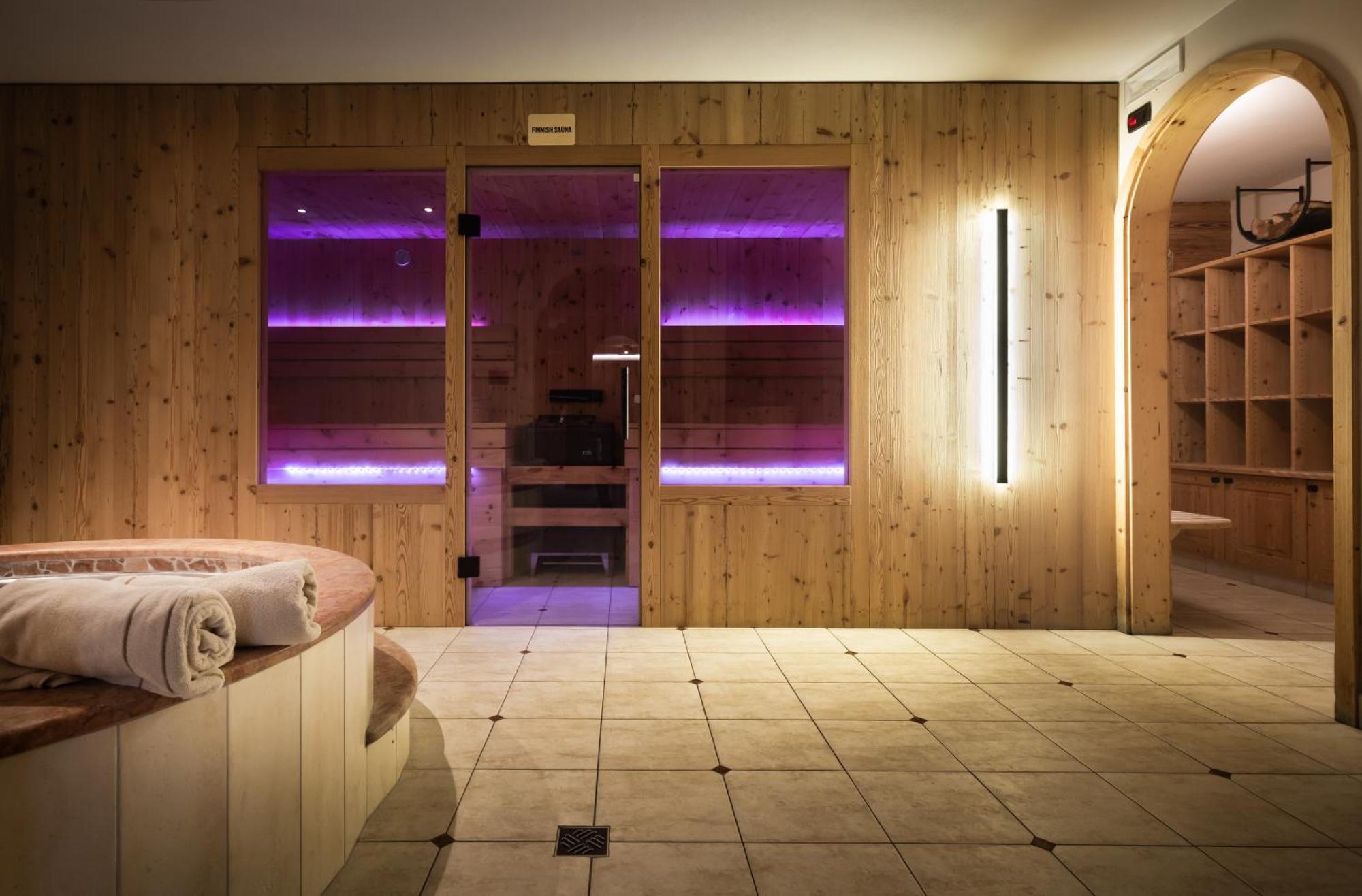 Hotel Fanes Selva di Val Gardena Esterno foto