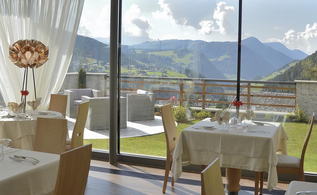Hotel Fanes Selva di Val Gardena Esterno foto