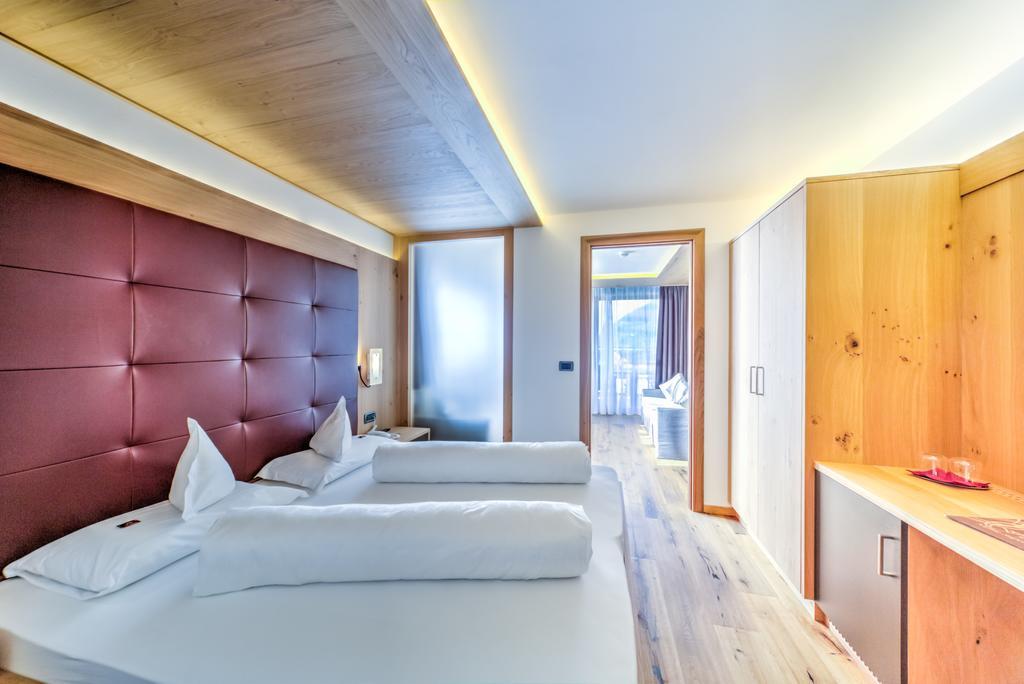 Hotel Fanes Selva di Val Gardena Esterno foto