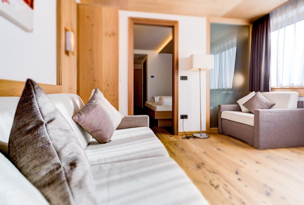 Hotel Fanes Selva di Val Gardena Esterno foto