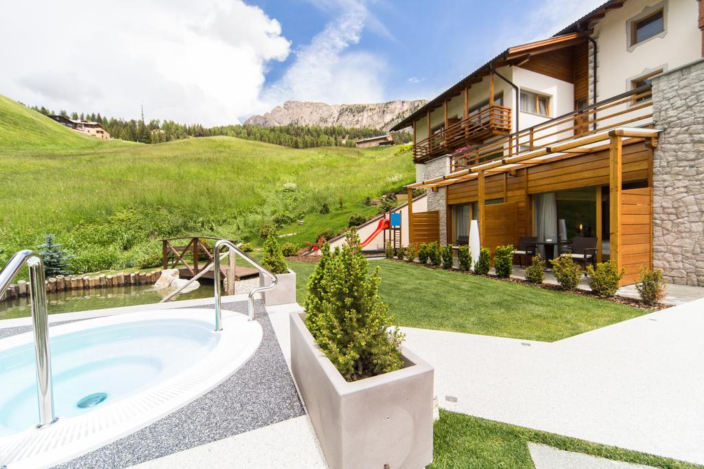 Hotel Fanes Selva di Val Gardena Esterno foto