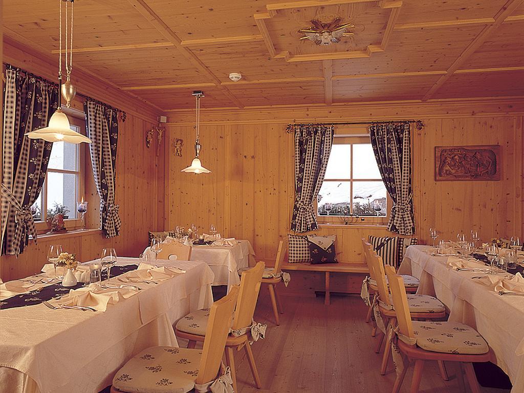 Hotel Fanes Selva di Val Gardena Esterno foto